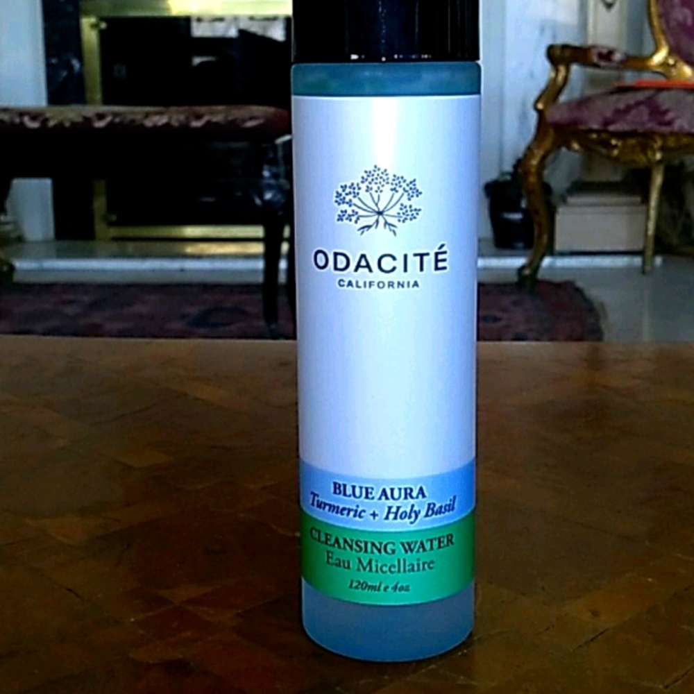 Odacite California,  Blue aura cleansing water